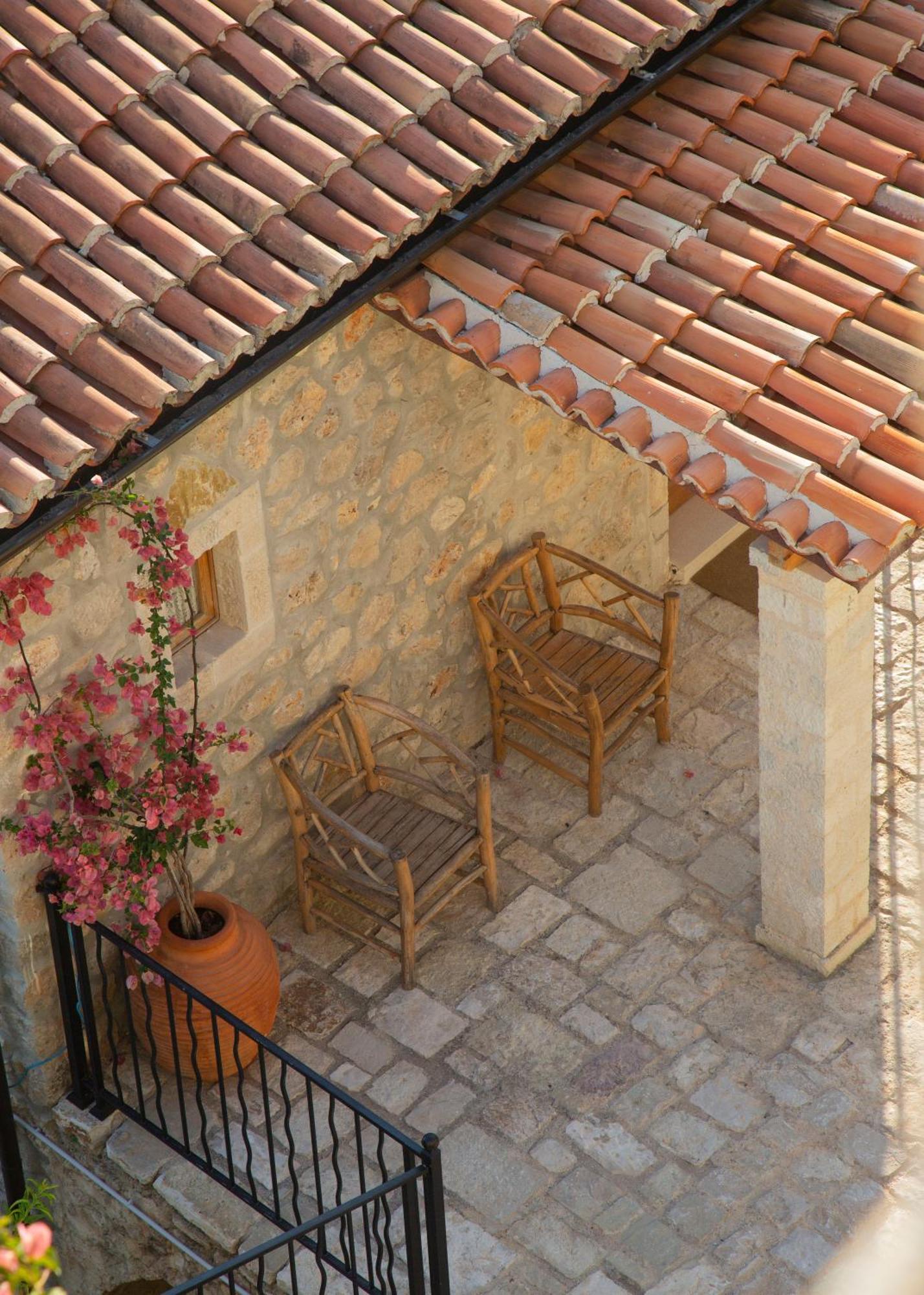 Zoe Hora Hotel Dhermi Bagian luar foto