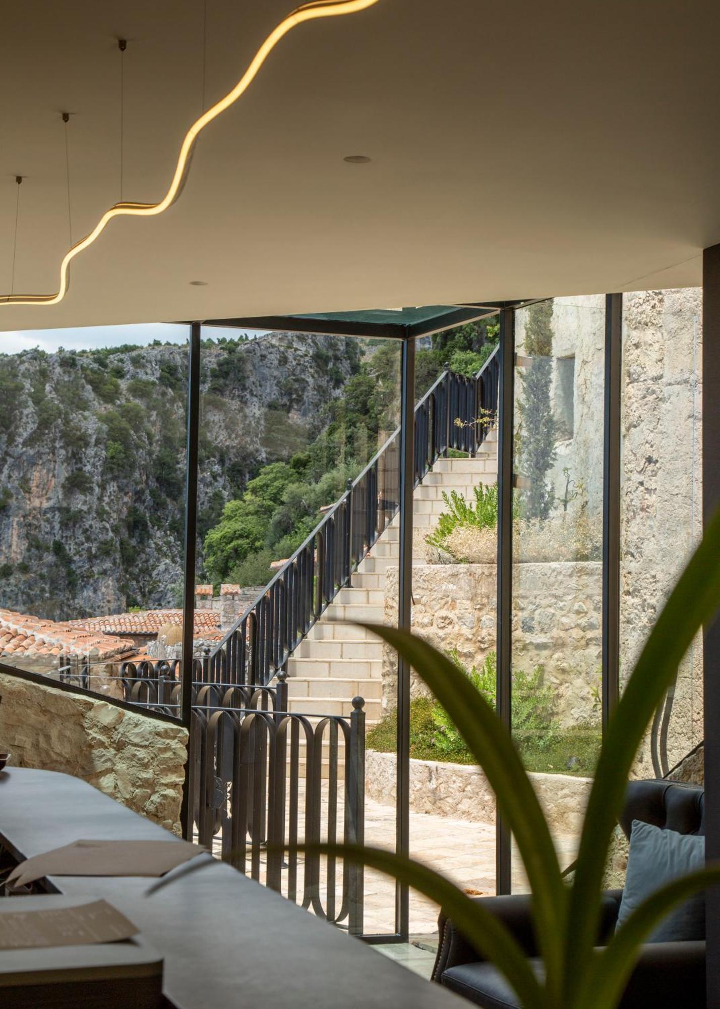 Zoe Hora Hotel Dhermi Bagian luar foto