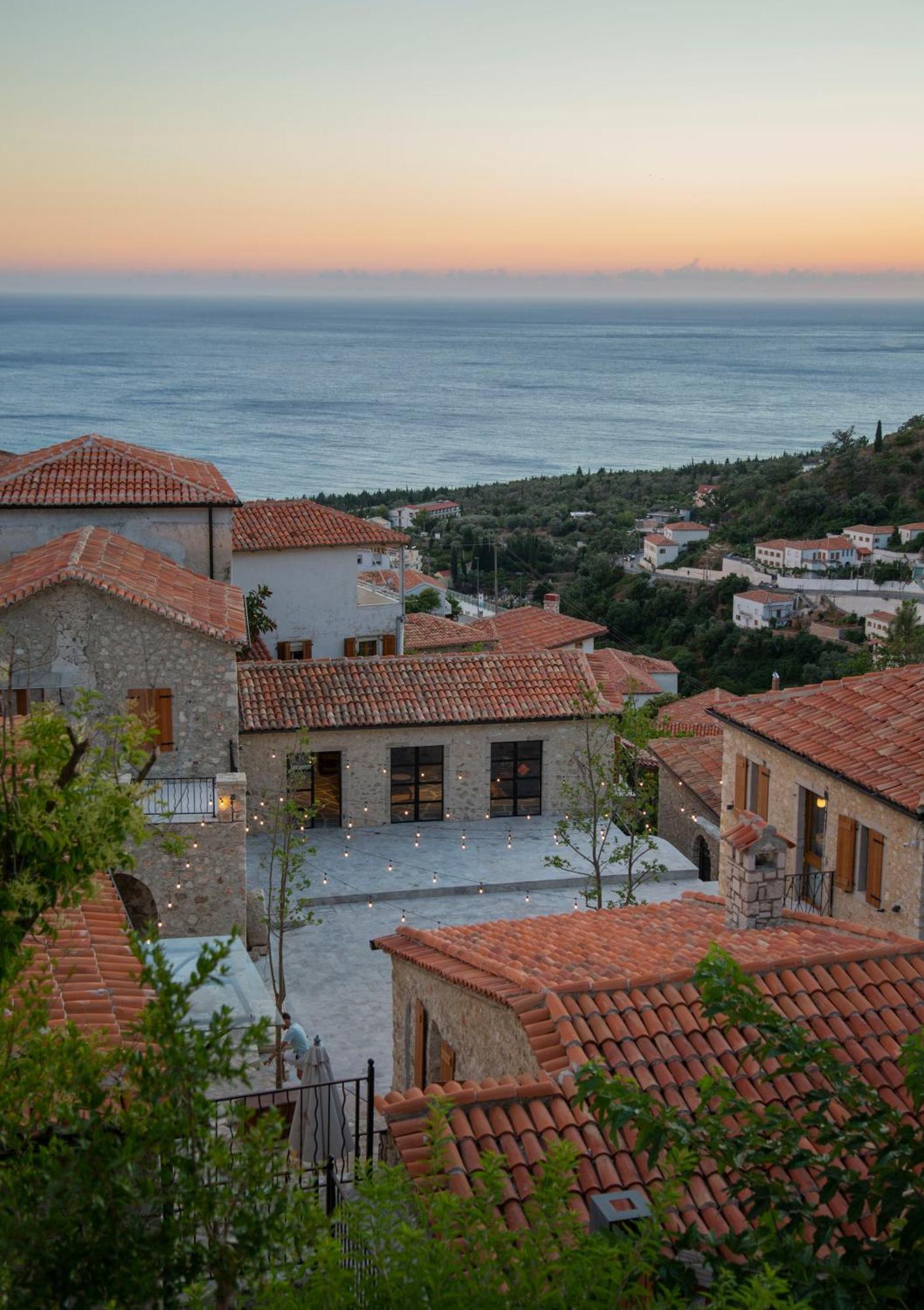 Zoe Hora Hotel Dhermi Bagian luar foto